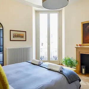 Sweethome Crispi Apartment