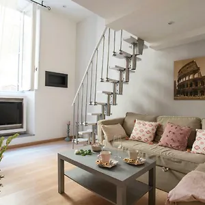 Frankie Charme Apartment